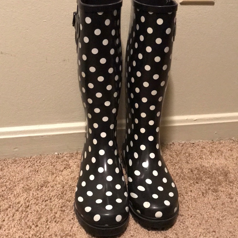 Twisted Drizzy polka dot Rain boots!
